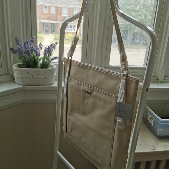 Skagen Denmark Cross Body Bag - Picture 2 of 6